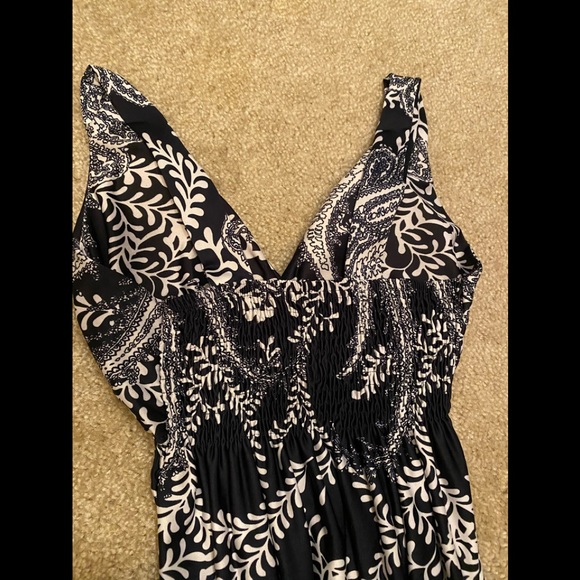 Dress - Picture 7 of 7